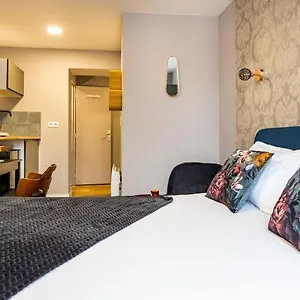 Escapade Place 11 - N2 - Centre Appartement