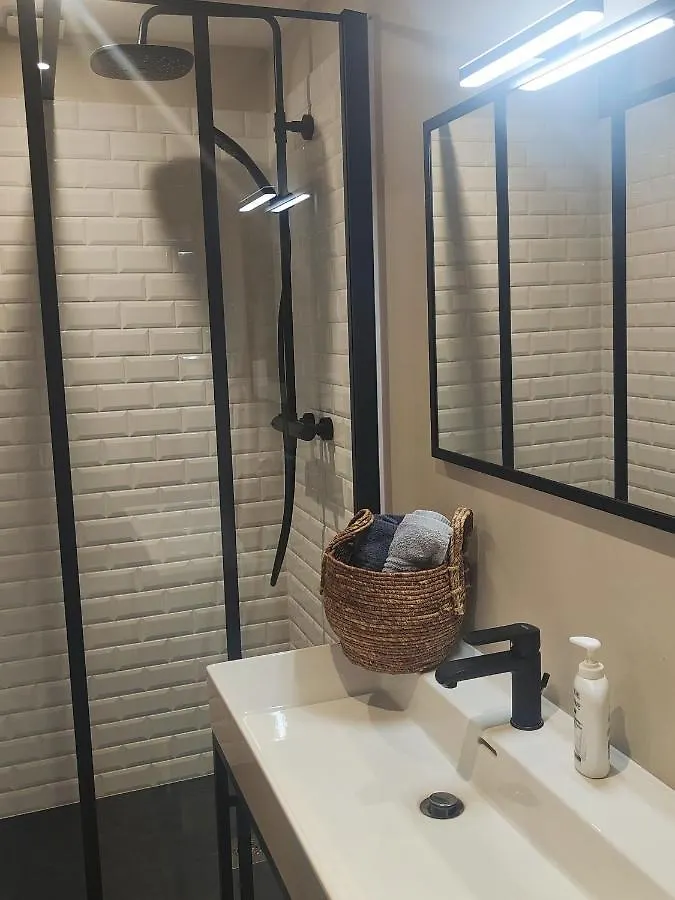 Appart Halo Et Duplex Les Filles Dinan Apartment